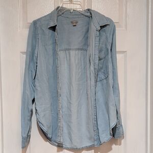 Aerie Casual Light Blue Button Down Shirt